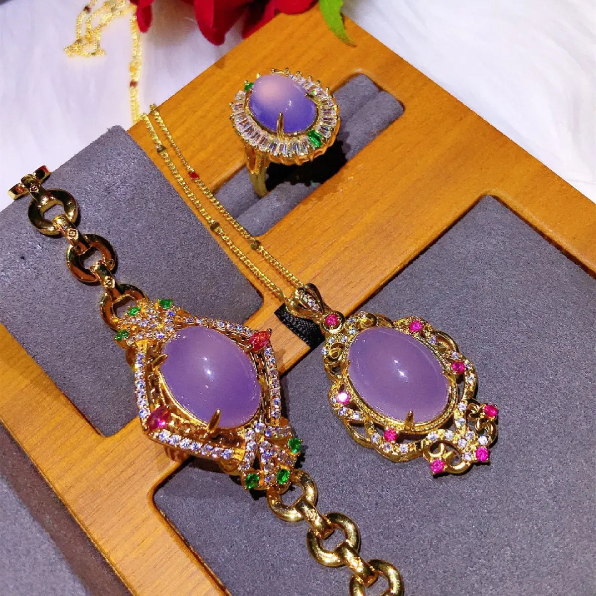 Natural Powder Chalcedony Set